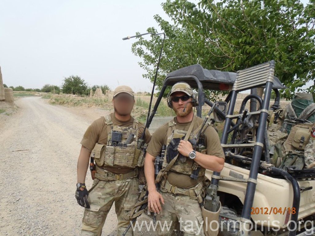 Тэйлор Моррис, сапер ВМС США