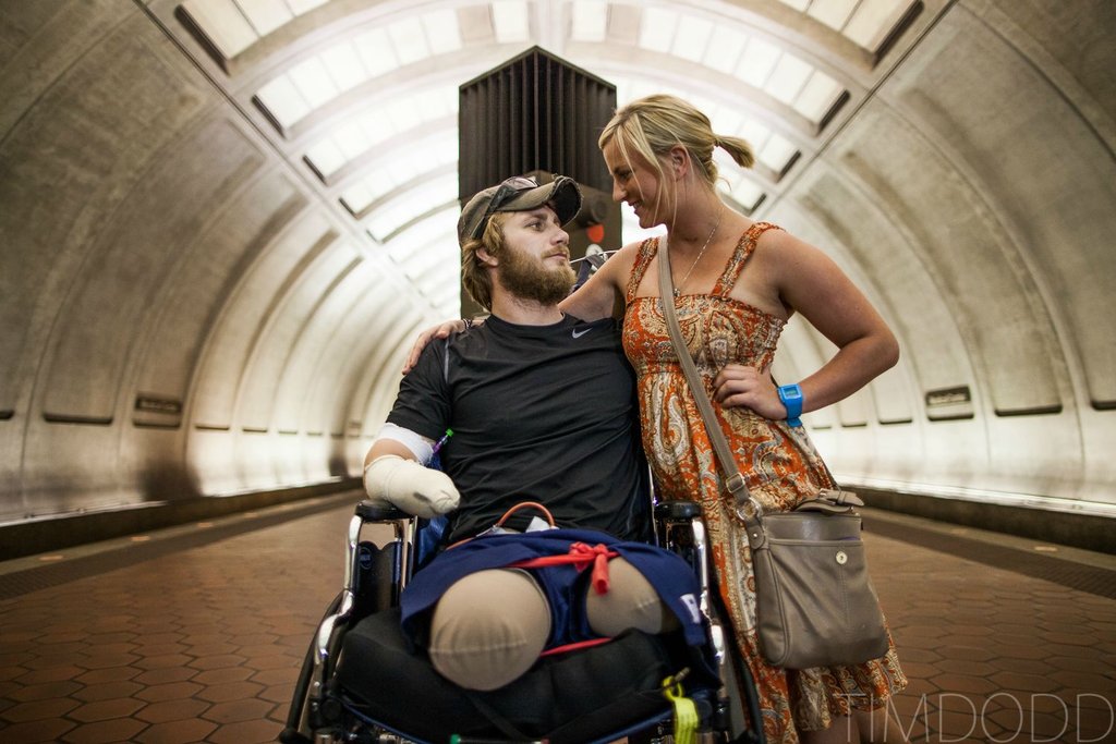 Тэйлор Моррис, сапер ВМС США