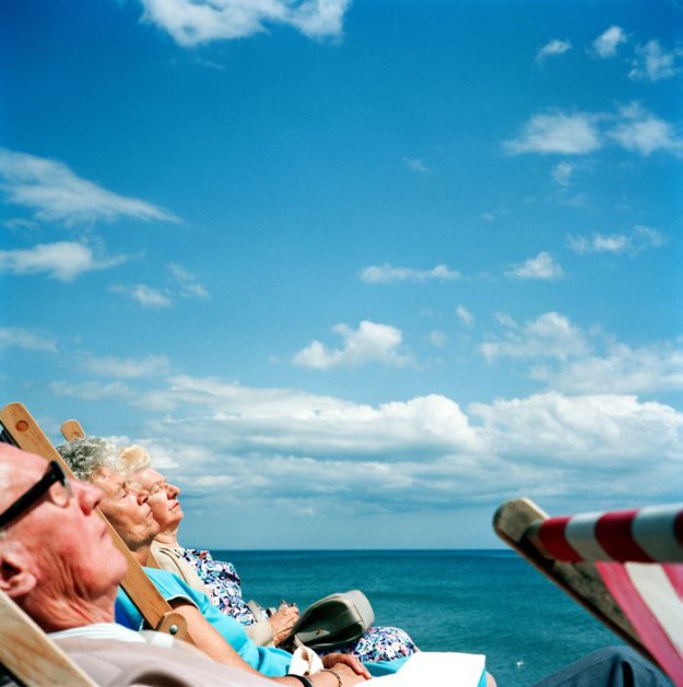 G.B. ENGLAND. Brighton. Sunbathing. 1992.