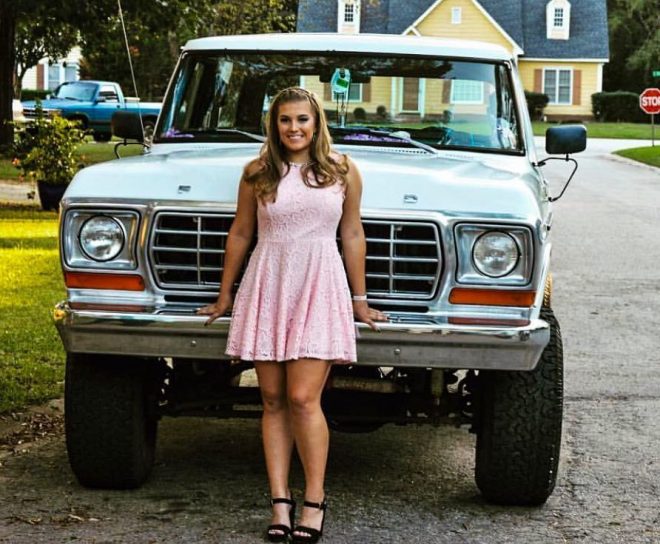 Bronco получил обновленную переднюю часть кузова