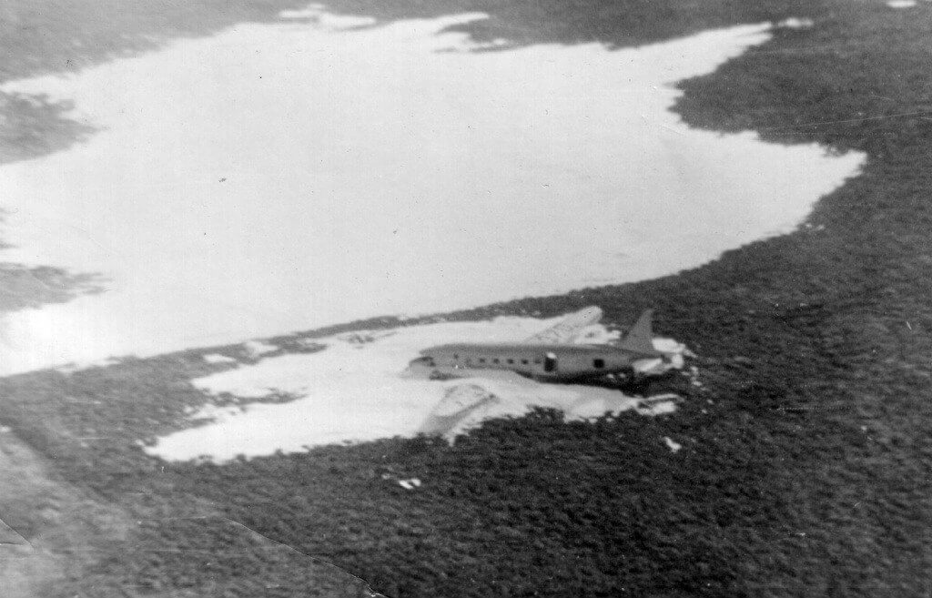 Разбитый самолет