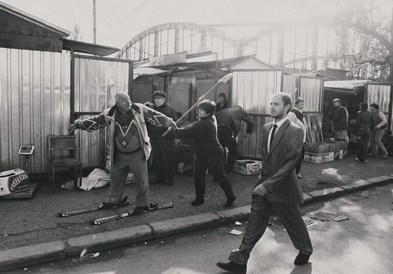 Таксист умер после ДТП от удара током и сбежал из морга